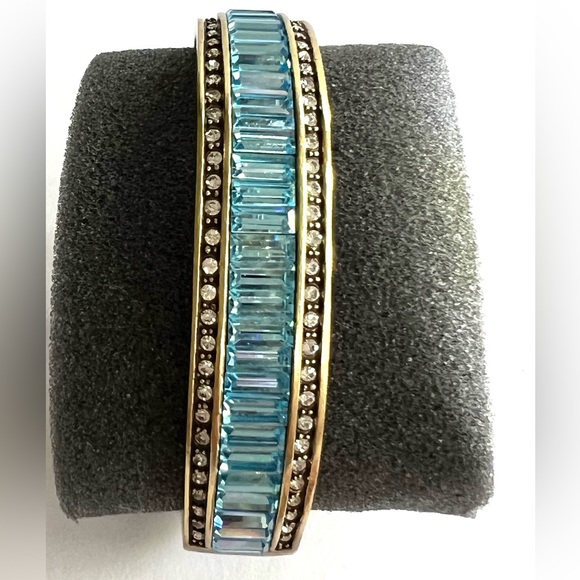 Heidi Daus 🆕 “Captivating Gigi” bangle baguettes bracelet M/L - Picture 3 of 11